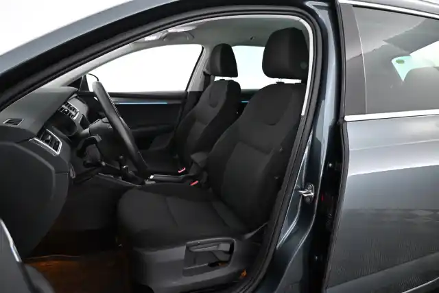 Harmaa Farmari, Skoda Octavia – CMY-466
