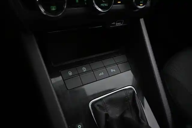Harmaa Farmari, Skoda Octavia – CMY-466
