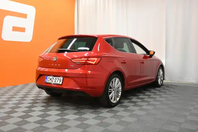 Punainen Viistoperä, Seat Leon – CMZ-279