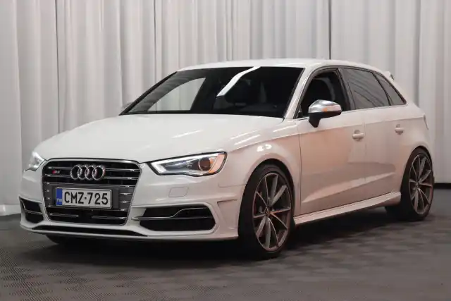 Valkoinen Viistoperä, Audi S3 – CMZ-725