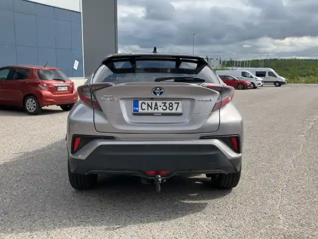 Hopea Maastoauto, Toyota C-HR – CNA-387