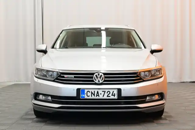 Hopea Farmari, Volkswagen Passat – CNA-724