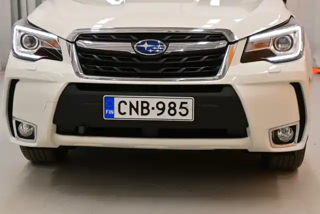 Valkoinen Farmari, Subaru Forester – CNB-985