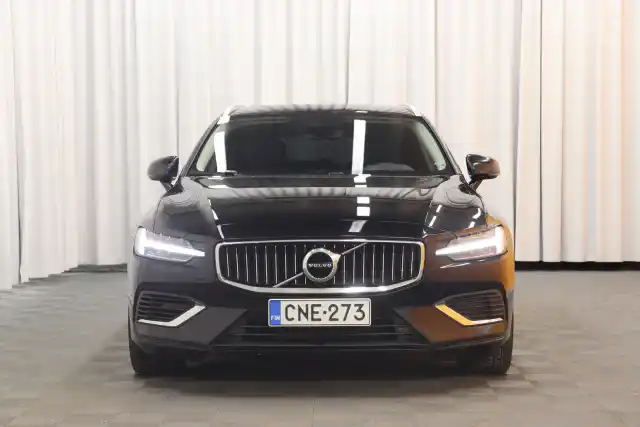 Musta Farmari, Volvo V60 – CNE-273