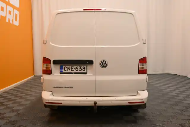 Valkoinen Pakettiauto, Volkswagen Transporter – CNE-638