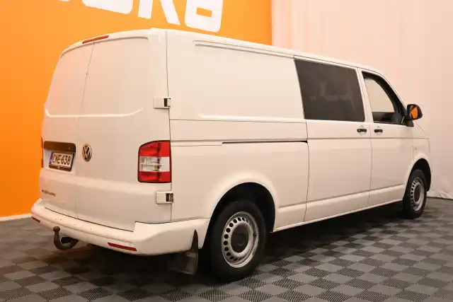 Valkoinen Pakettiauto, Volkswagen Transporter – CNE-638