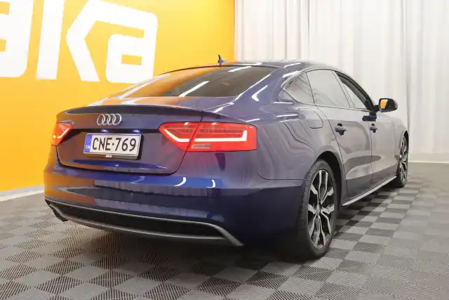 Sininen Viistoperä, Audi A5 – CNE-769