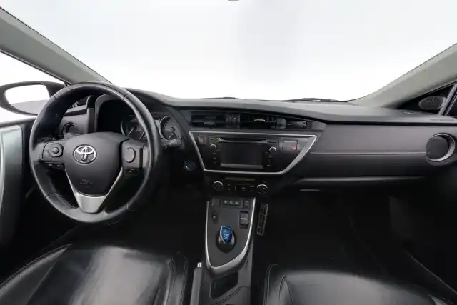 Punainen Viistoperä, Toyota Auris – CNE-874