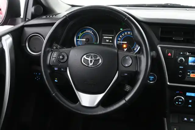 Punainen Viistoperä, Toyota Auris – CNE-874