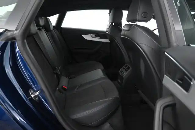 Sininen Viistoperä, Audi A5 – CNG-578