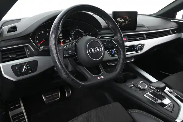 Sininen Viistoperä, Audi A5 – CNG-578