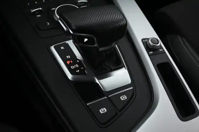 Sininen Viistoperä, Audi A5 – CNG-578