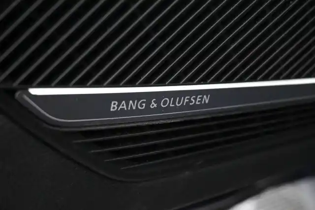 Sininen Viistoperä, Audi A5 – CNG-578