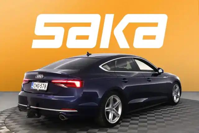 Sininen Viistoperä, Audi A5 – CNG-578