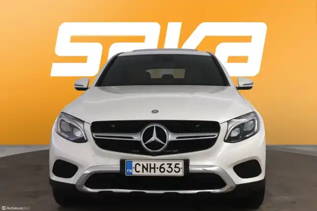 Valkoinen Coupe, Mercedes-Benz GLC – CNH-635