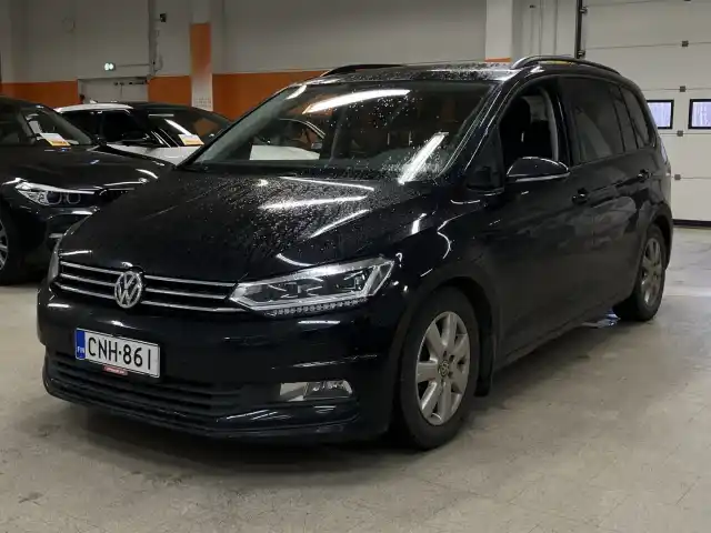 Musta Tila-auto, Volkswagen Touran – CNH-861