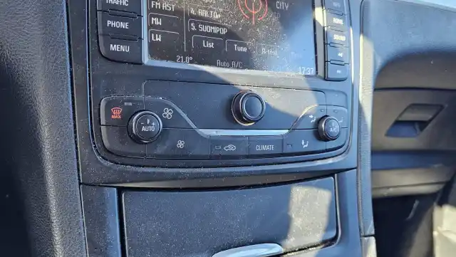 Valkoinen Tila-auto, Ford Galaxy – CNI-174