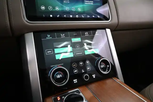 Harmaa Maastoauto, Land Rover Range Rover – CNI-222