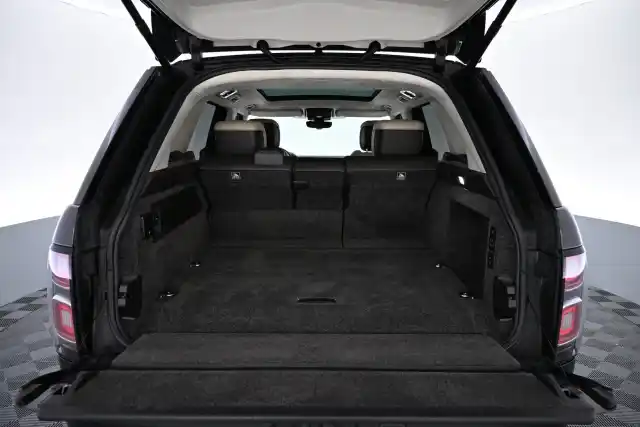Harmaa Maastoauto, Land Rover Range Rover – CNI-222