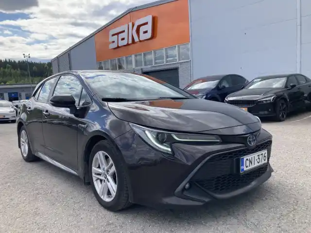 Ruskea Viistoperä, Toyota Corolla – CNI-376