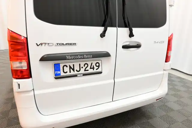 Valkoinen Tila-auto, Mercedes-Benz Vito – CNJ-249