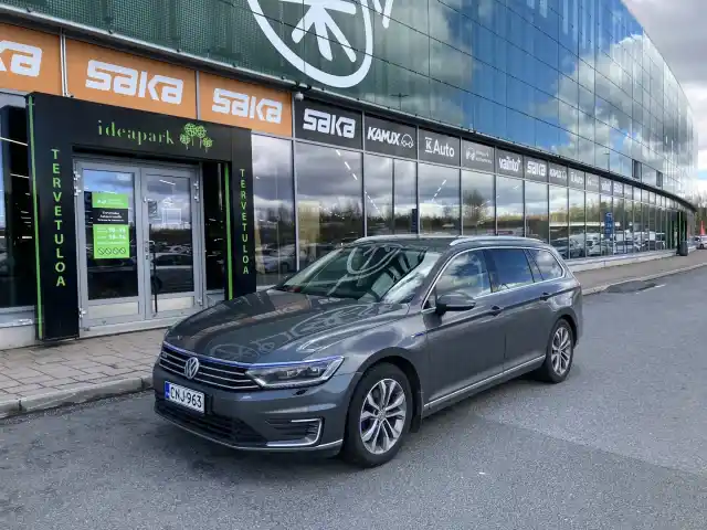 Harmaa Farmari, Volkswagen Passat – CNJ-963