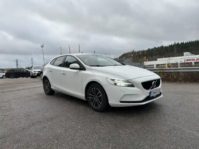 Valkoinen Viistoperä, Volvo V40 – CNM-315