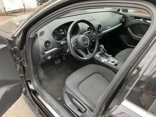Musta Viistoperä, Audi A3 – CNM-379