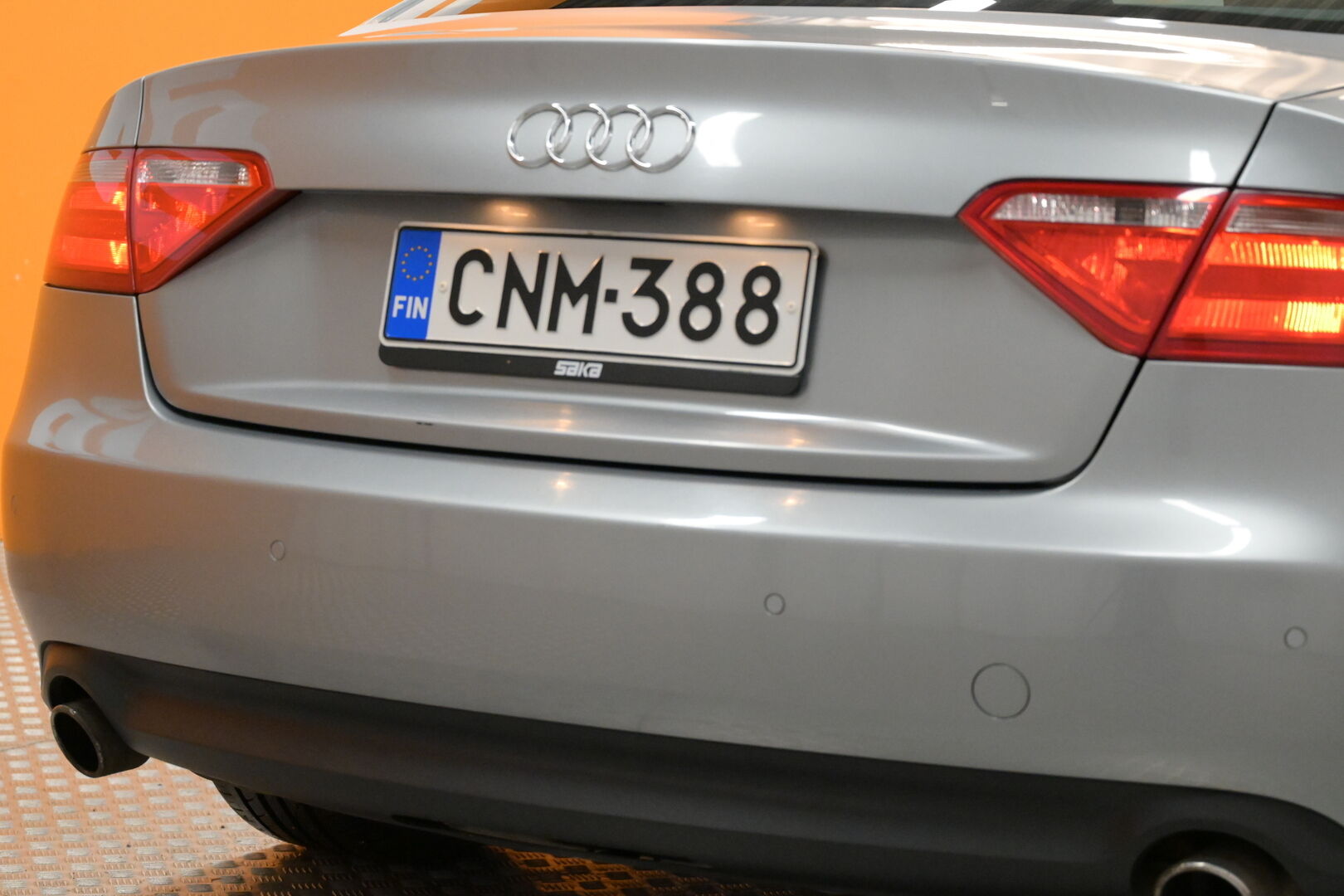 Harmaa Coupe, Audi A5 – CNM-388