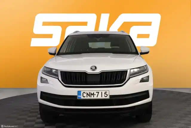 Valkoinen Maastoauto, Skoda Kodiaq – CNM-715