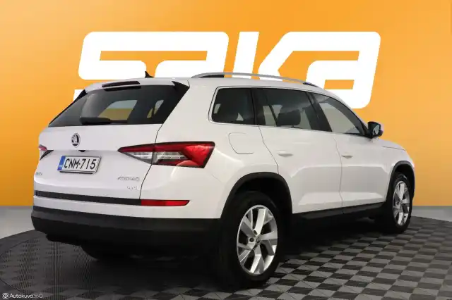 Valkoinen Maastoauto, Skoda Kodiaq – CNM-715