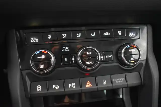 Valkoinen Maastoauto, Skoda Kodiaq – CNM-715