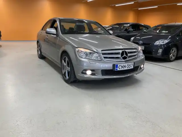 Hopea Sedan, Mercedes-Benz C – CNN-357