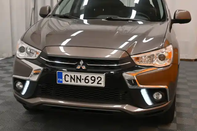 Beige Maastoauto, Mitsubishi ASX – CNN-692