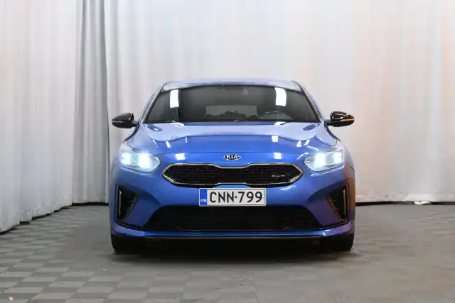 Sininen Farmari, Kia ProCeed – CNN-799