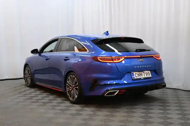 Sininen Farmari, Kia ProCeed – CNN-799