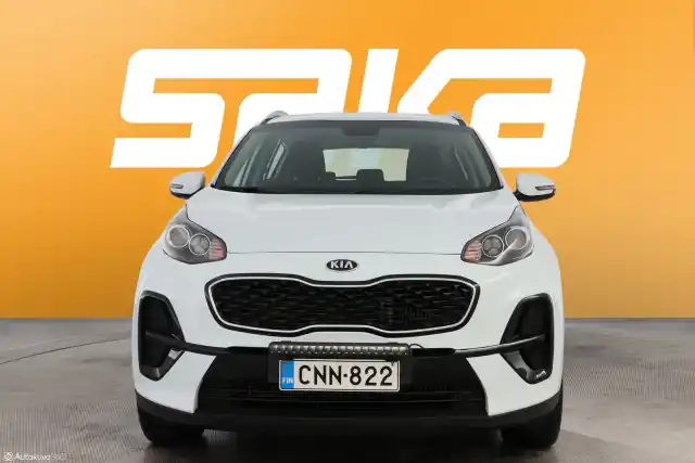 Valkoinen Maastoauto, Kia Sportage – CNN-822