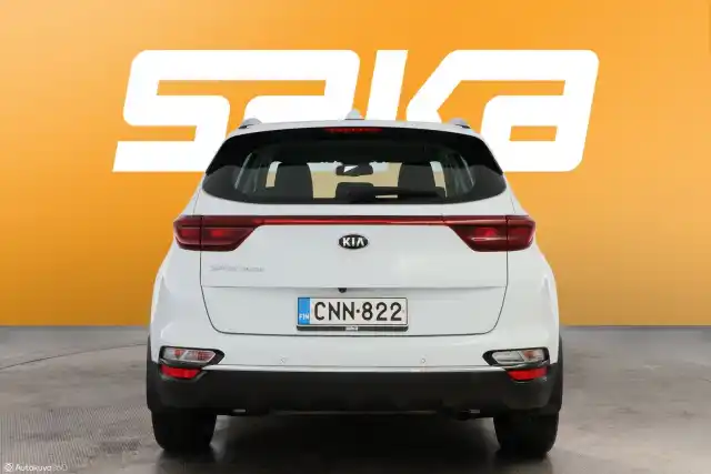 Valkoinen Maastoauto, Kia Sportage – CNN-822