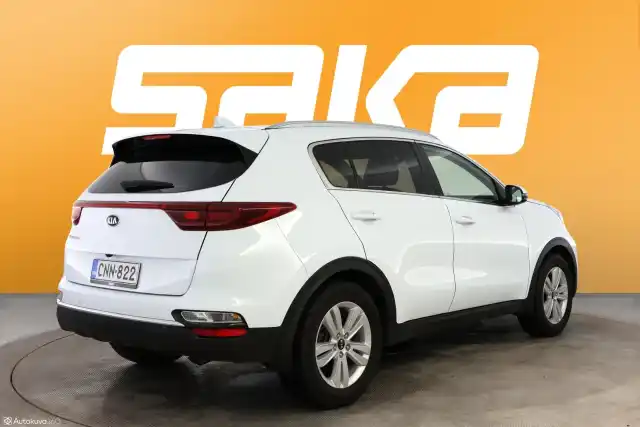 Valkoinen Maastoauto, Kia Sportage – CNN-822