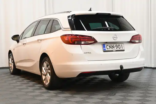 Valkoinen Farmari, Opel Astra – CNN-901