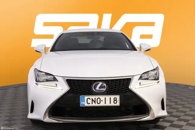 Valkoinen Coupe, Lexus RC – CNO-118