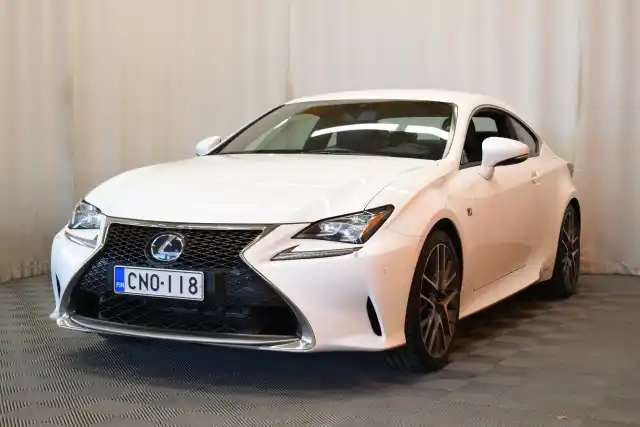 Valkoinen Coupe, Lexus RC – CNO-118