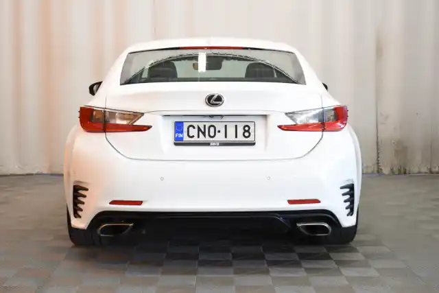 Valkoinen Coupe, Lexus RC – CNO-118