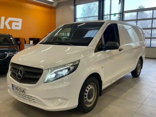 Valkoinen Pakettiauto, Mercedes-Benz Vito – CNO-246