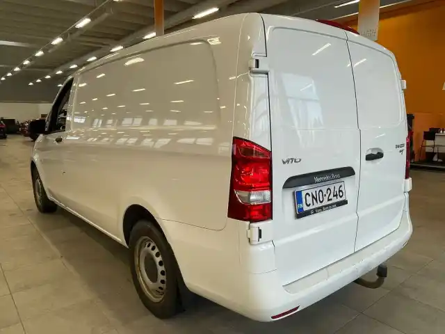 Valkoinen Pakettiauto, Mercedes-Benz Vito – CNO-246