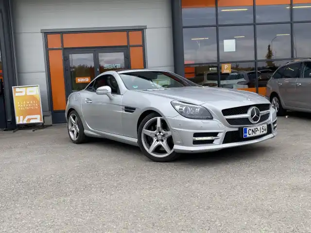 Harmaa Avoauto, Mercedes-Benz SLK – CNP-154
