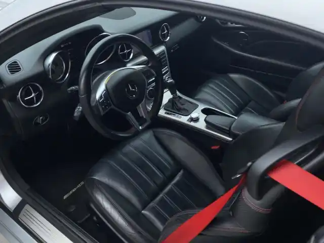 Harmaa Avoauto, Mercedes-Benz SLK – CNP-154