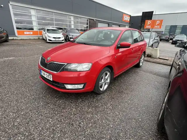 Punainen Viistoperä, Skoda Rapid – CNP-262