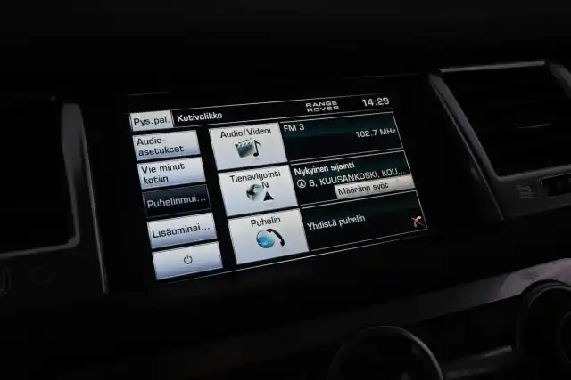 Valkoinen Maastoauto, Land Rover Range Rover Sport – CNP-456