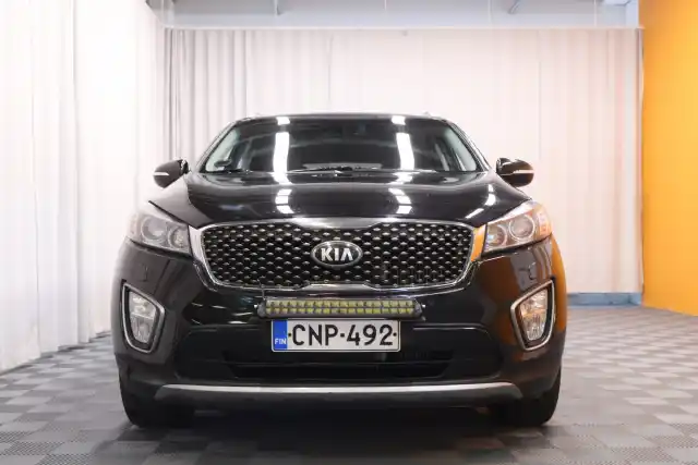 Musta Maastoauto, Kia Sorento – CNP-492